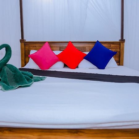 Sajana Ocean Hill Bed & Breakfast Mirissa Exterior foto