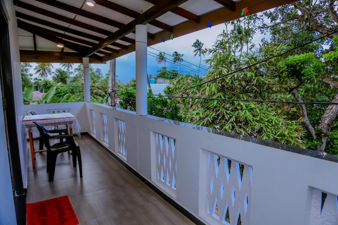 Sajana Ocean Hill Bed & Breakfast Mirissa Exterior foto