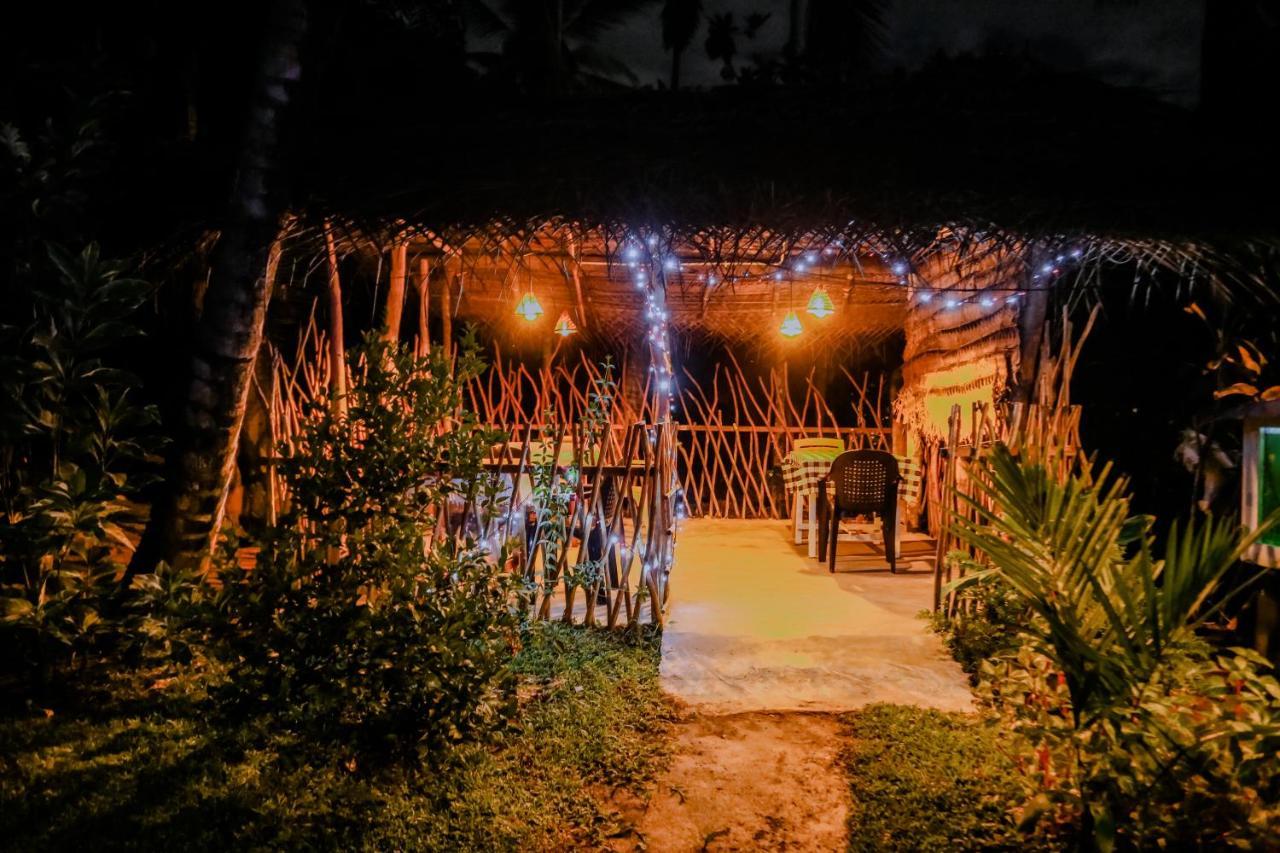Sajana Ocean Hill Bed & Breakfast Mirissa Exterior foto