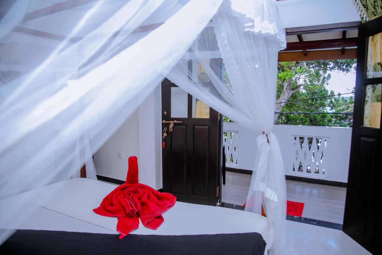 Sajana Ocean Hill Bed & Breakfast Mirissa Exterior foto