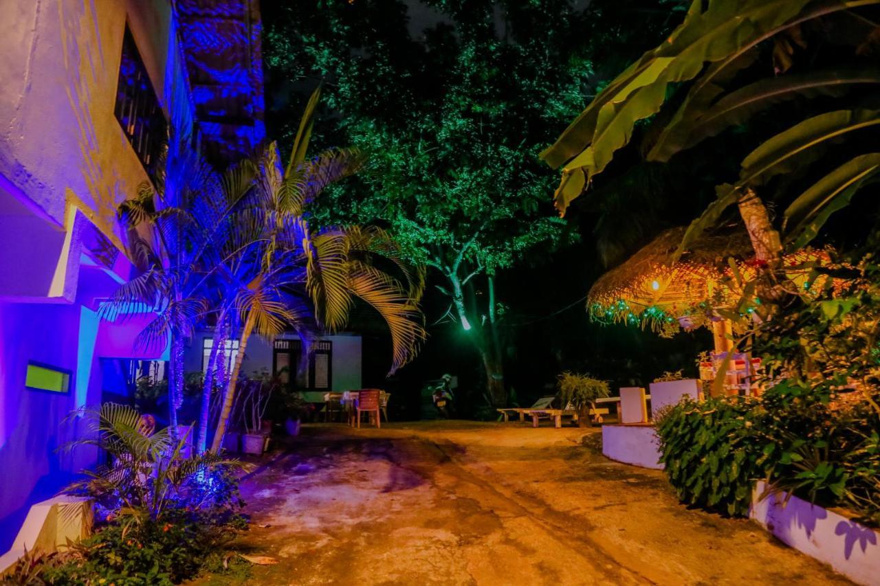 Sajana Ocean Hill Bed & Breakfast Mirissa Exterior foto