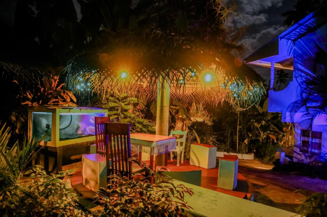 Sajana Ocean Hill Bed & Breakfast Mirissa Exterior foto