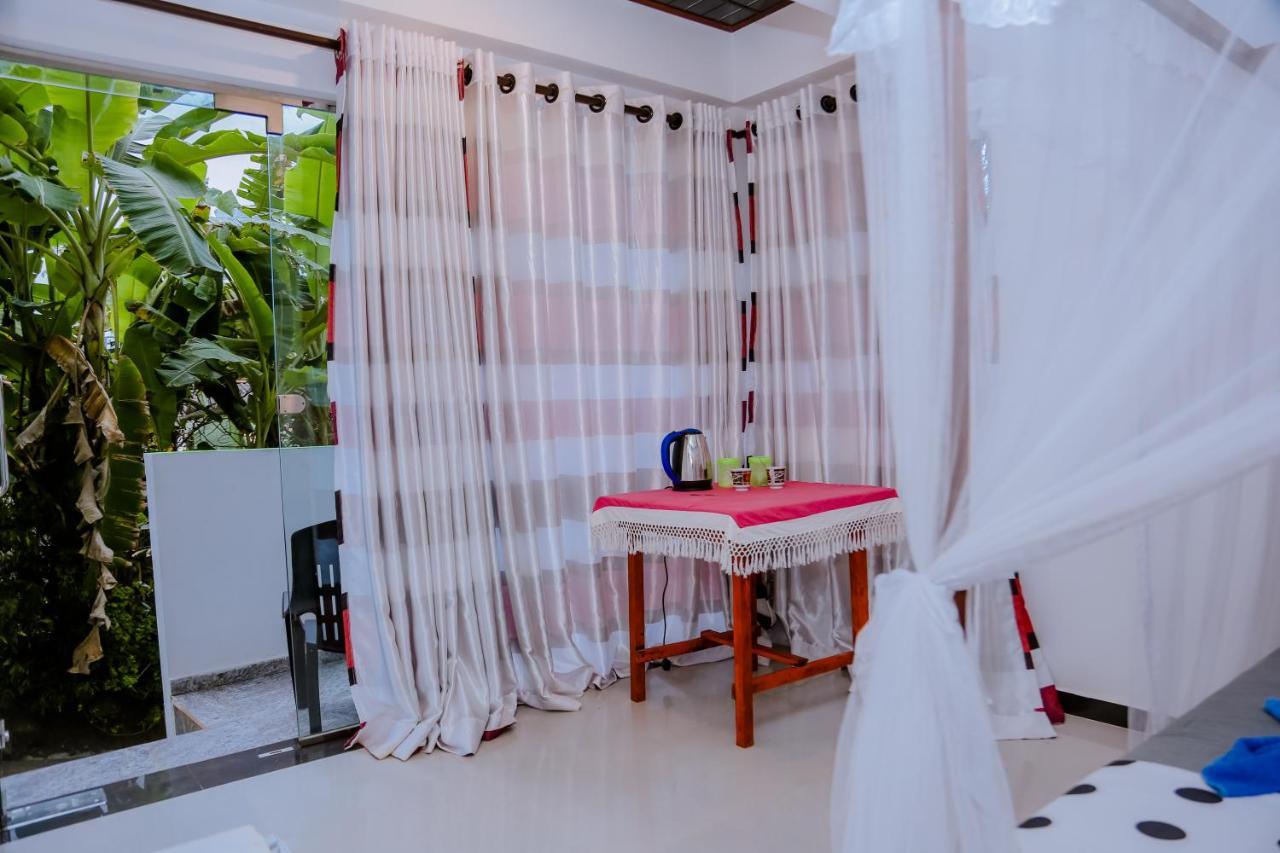 Sajana Ocean Hill Bed & Breakfast Mirissa Exterior foto