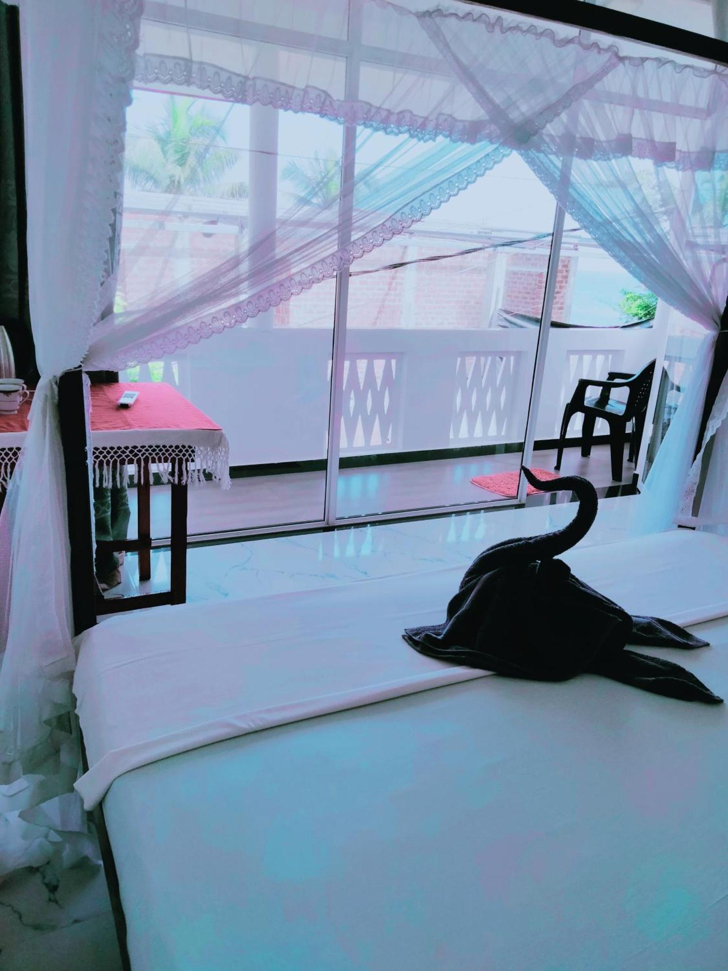 Sajana Ocean Hill Bed & Breakfast Mirissa Cameră foto