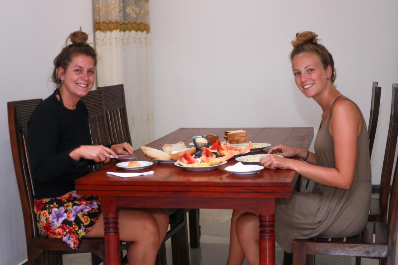 Sajana Ocean Hill Bed & Breakfast Mirissa Exterior foto