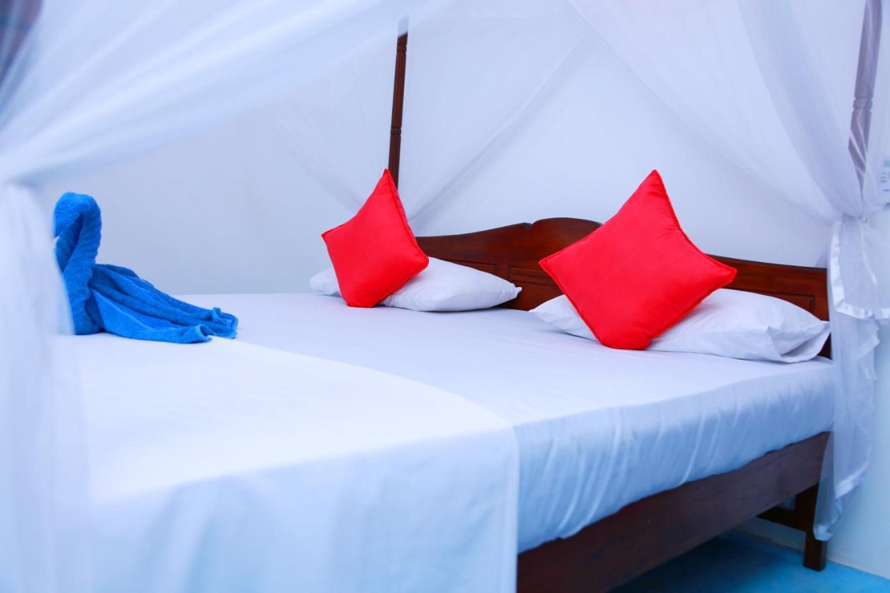 Sajana Ocean Hill Bed & Breakfast Mirissa Exterior foto