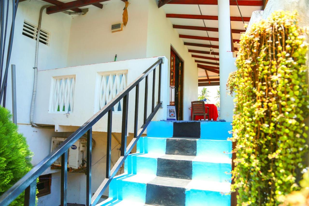 Sajana Ocean Hill Bed & Breakfast Mirissa Exterior foto